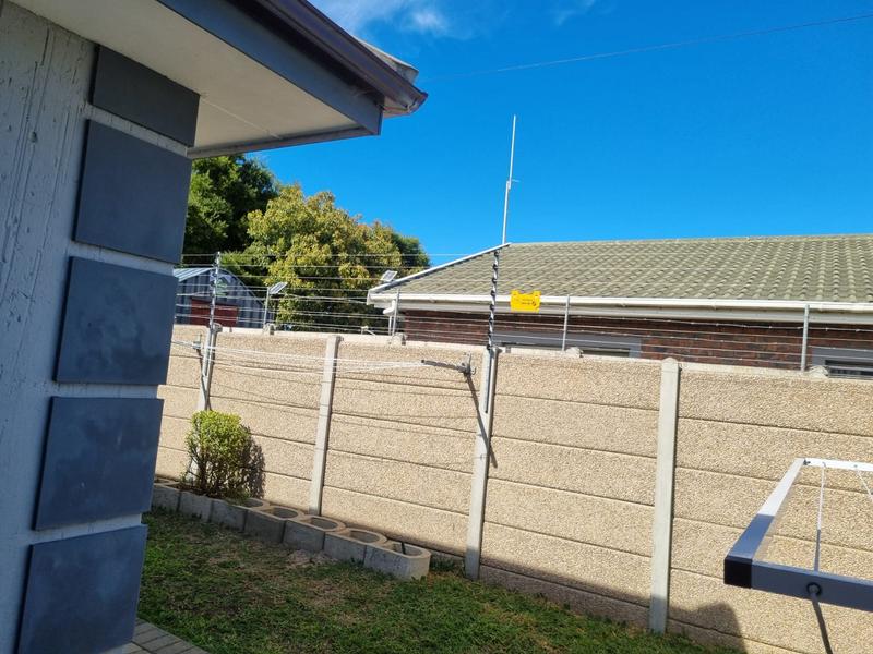 To Let 3 Bedroom Property for Rent in Dana Bay Western Cape